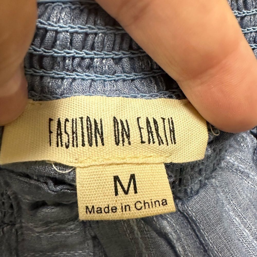 Fashion on Earth blue short puff sleeve crop top - Picture 4 of 5